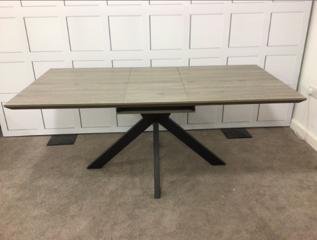 Picture of Manhattan 1.4m Extending Dining Table