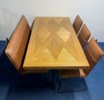 Picture of Windsor Dining Table Set